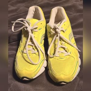 Saucony Grid Propel Plus 2 neon yellow tennis shoes